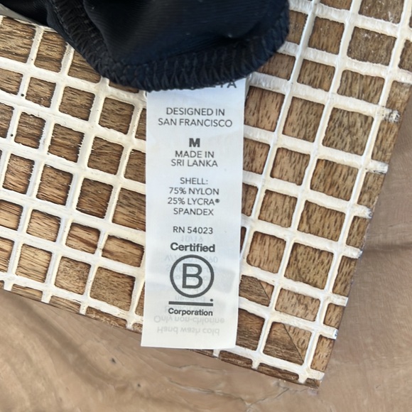 Athleta North Point Rashguard - Picture 13 of 13